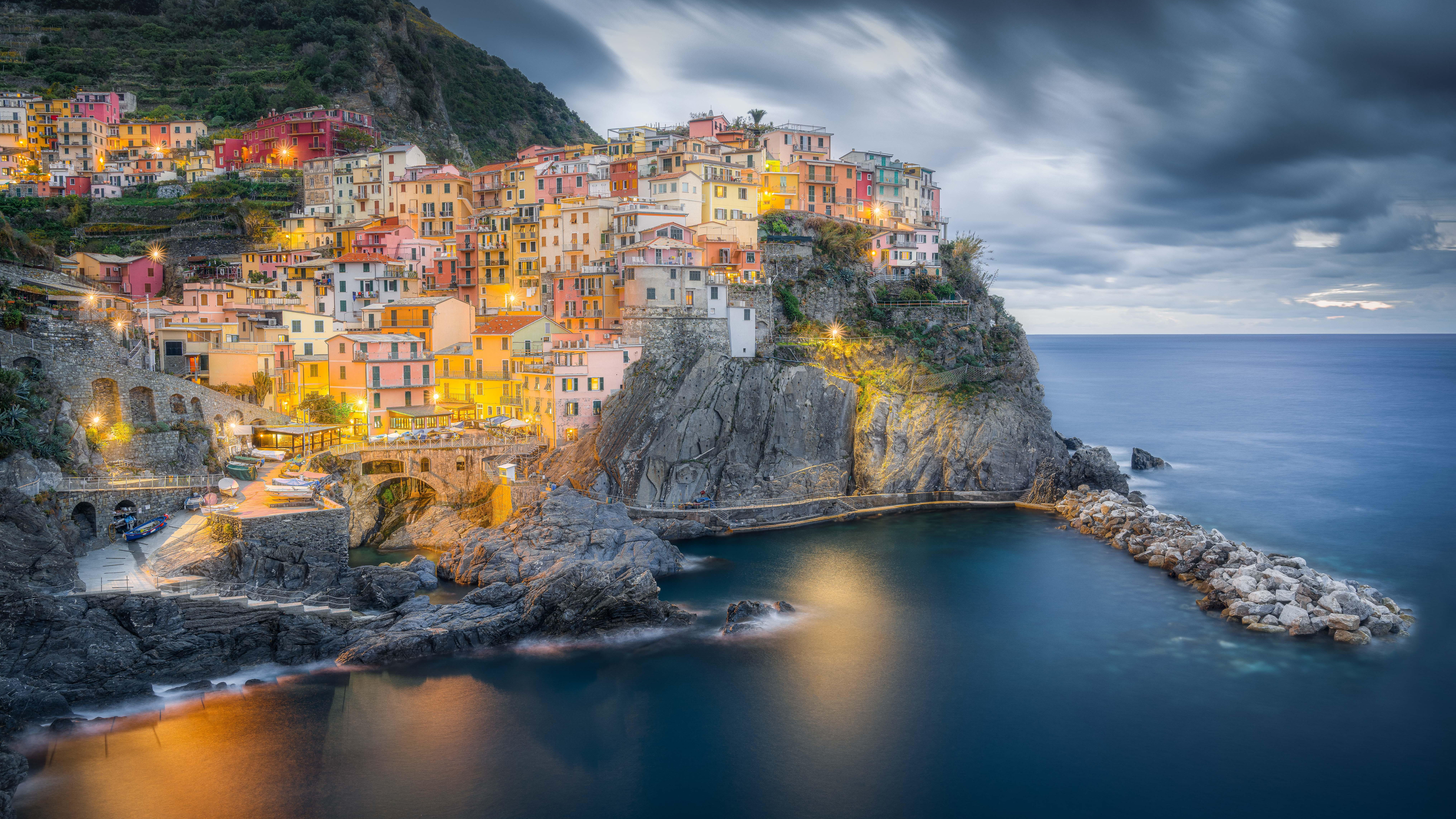 17sy7cbocthebeautifulvillageofmanarolainitaly8200x5500.jpg
