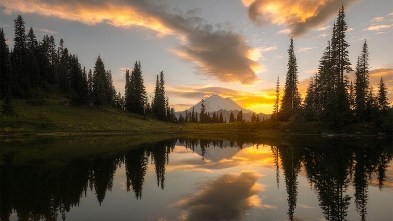 1jpx35ibeautifulsunsetatmtrainierwashingtonoc1800x1200.jpg (1800x1012)