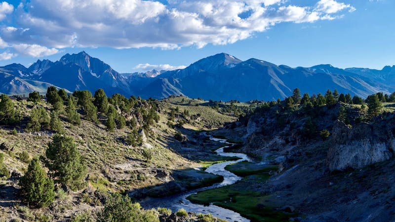 1k8pliohotcreekmammothlakescaliforniaoc3950x2564.jpg (3590x2019)