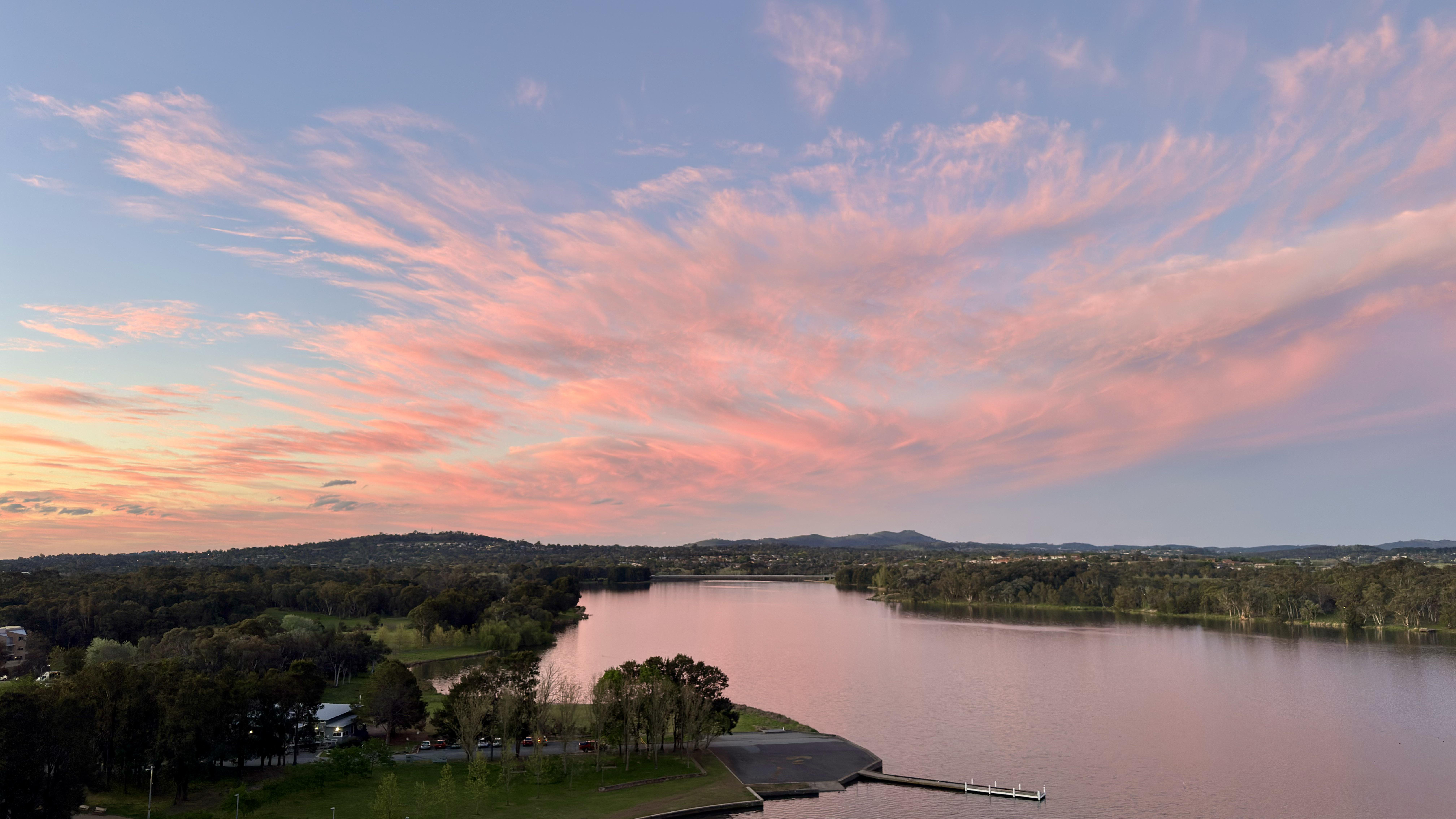 1o20jmbfairyflosssunsetcloudslakeginninderra.jpg